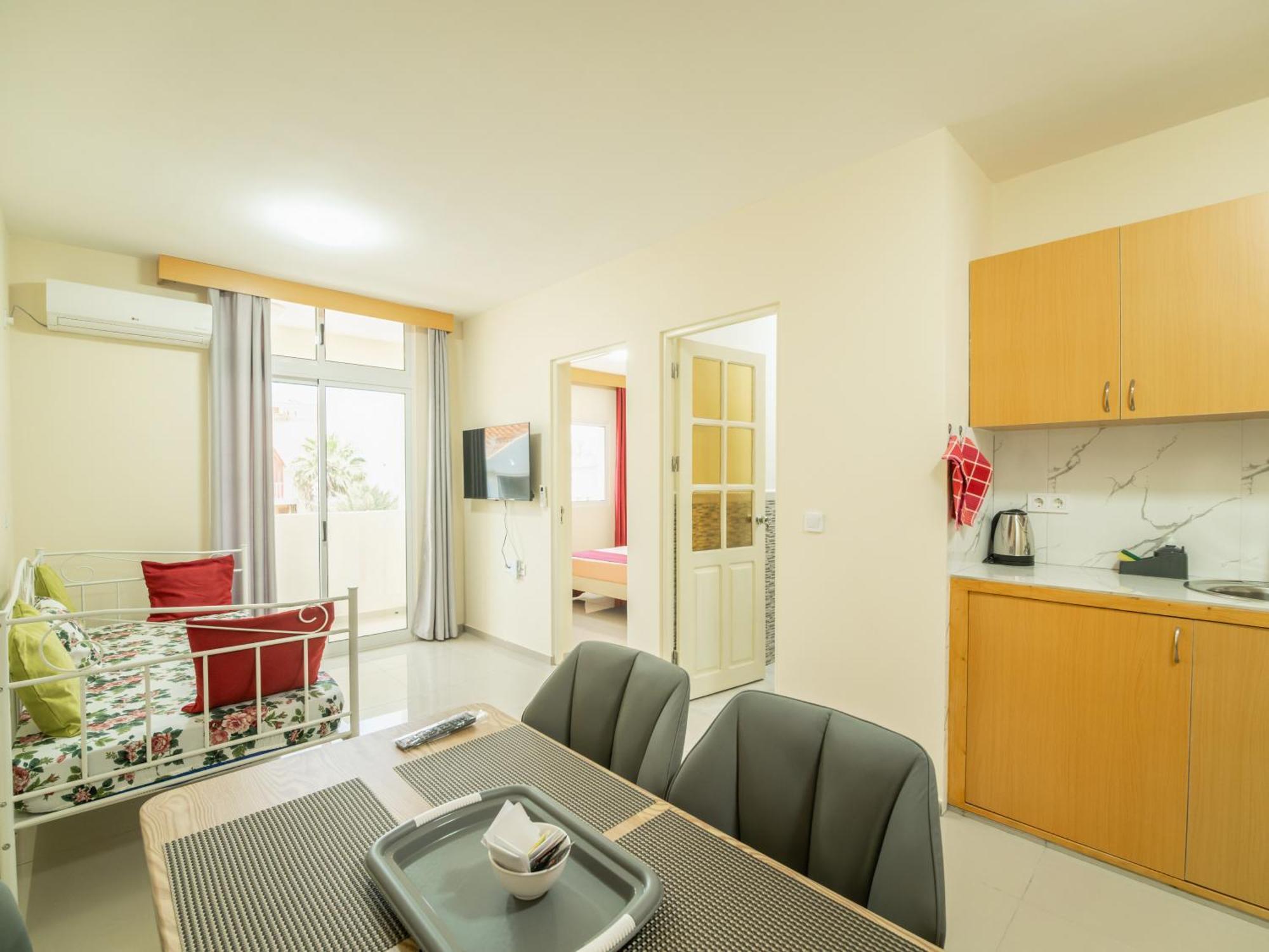 Residencial Liviamilena Santa Maria Apartment Bagian luar foto